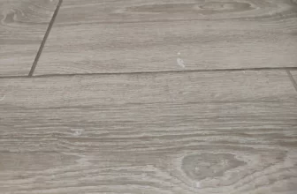 How to Remove Dried Paint From Hardwood Floors