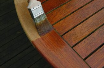 The Benefits of Using Linseed Oil to Finish Your Wood Projects